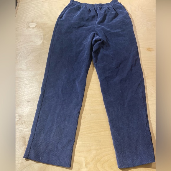 Alfred  Dunner Pull On Corduroy Pants Size 12 (KD) - Picture 7 of 15